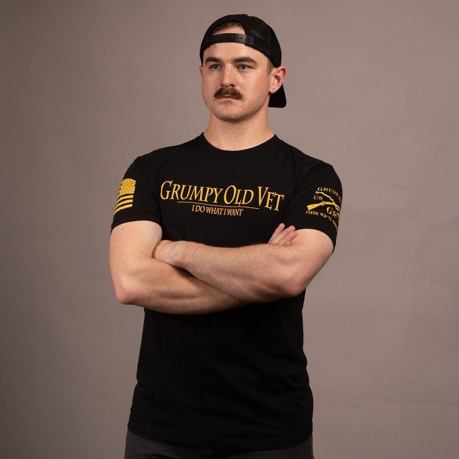 Grumpy Old Vet T-Shirt - Black