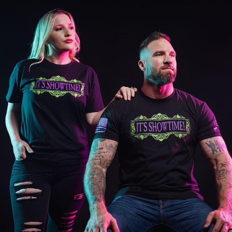 It's Showtime T-Shirt - Black