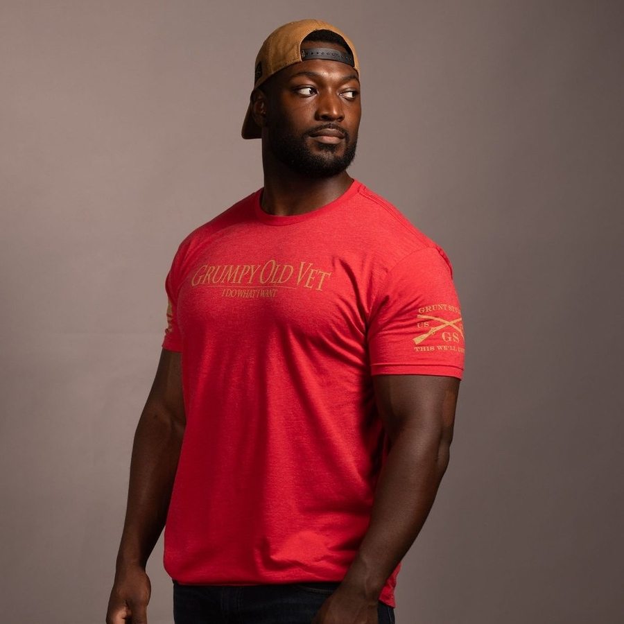 Grumpy Old Vet T-Shirt - Red