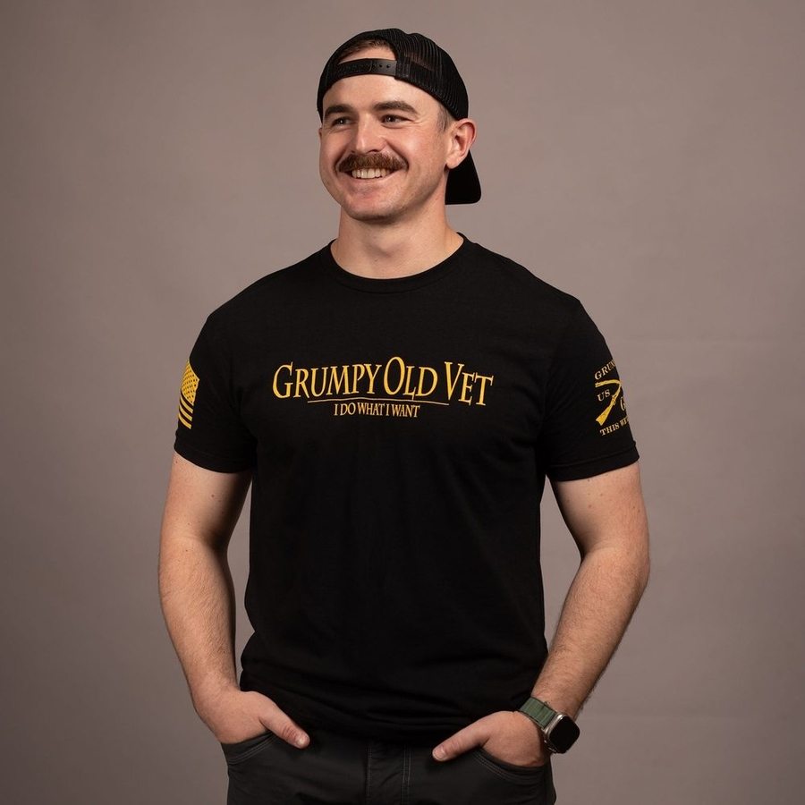 Grumpy Old Vet T-Shirt - Black