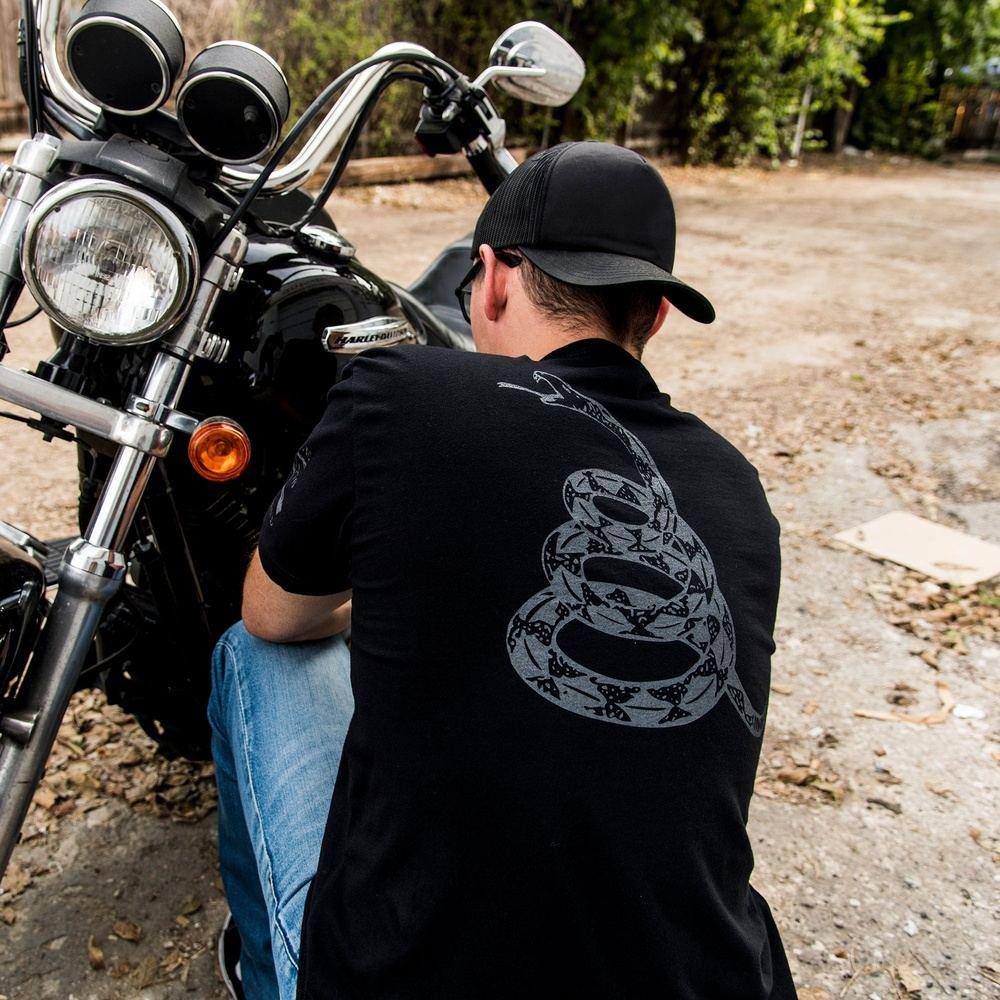 Don't Tread on Me Concealed Gadsden T-Shirt- Black